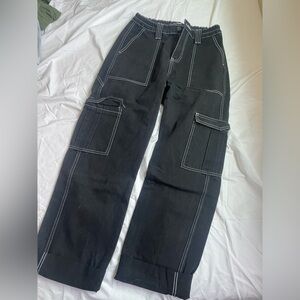 Black Wide-Leg Cargo Pants with Contrast Stitching